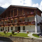 Aparthotel Dei Pini Campodolcino