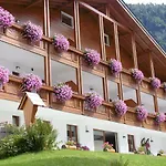 Aparthotel Dei Pini 3*
