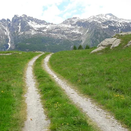 Dei Pini 3* Campodolcino